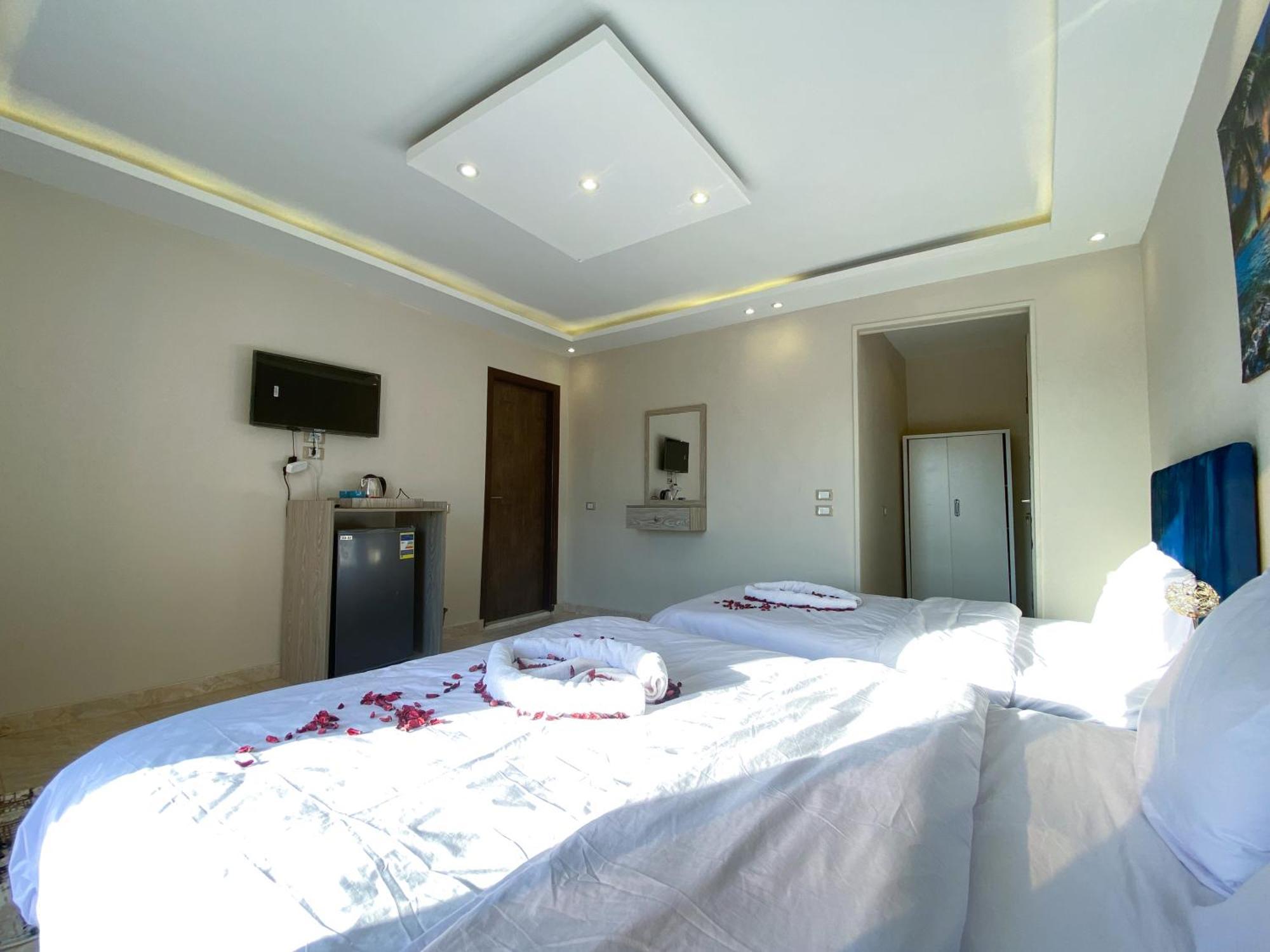 Young Pharaoh View Inn ไคโร ภายนอก รูปภาพ