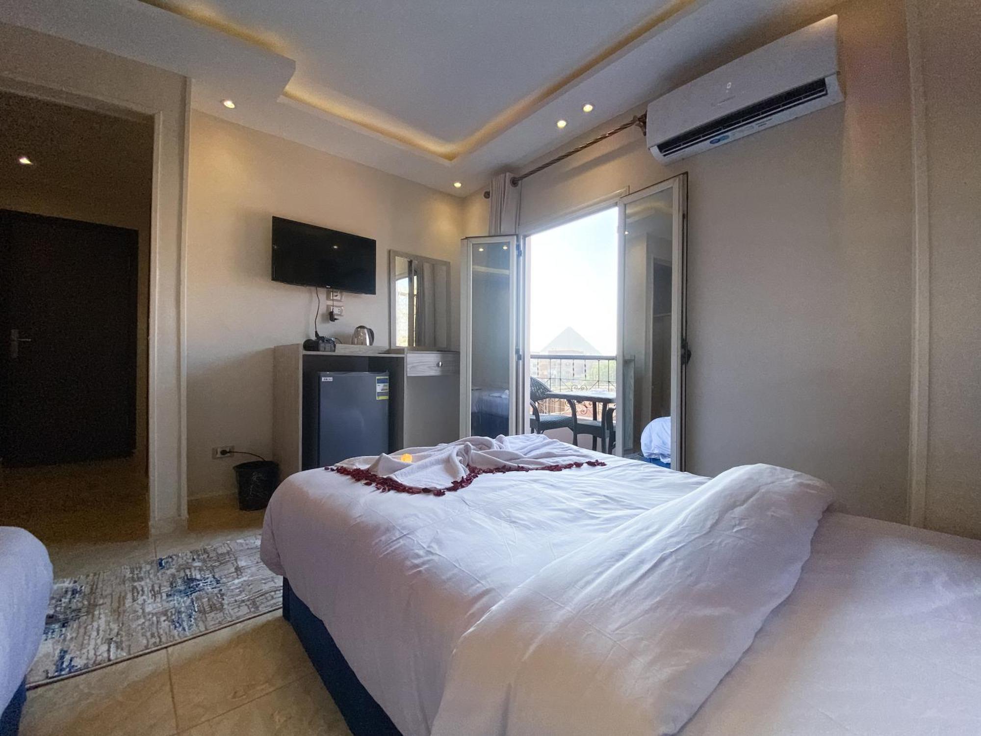 Young Pharaoh View Inn ไคโร ภายนอก รูปภาพ