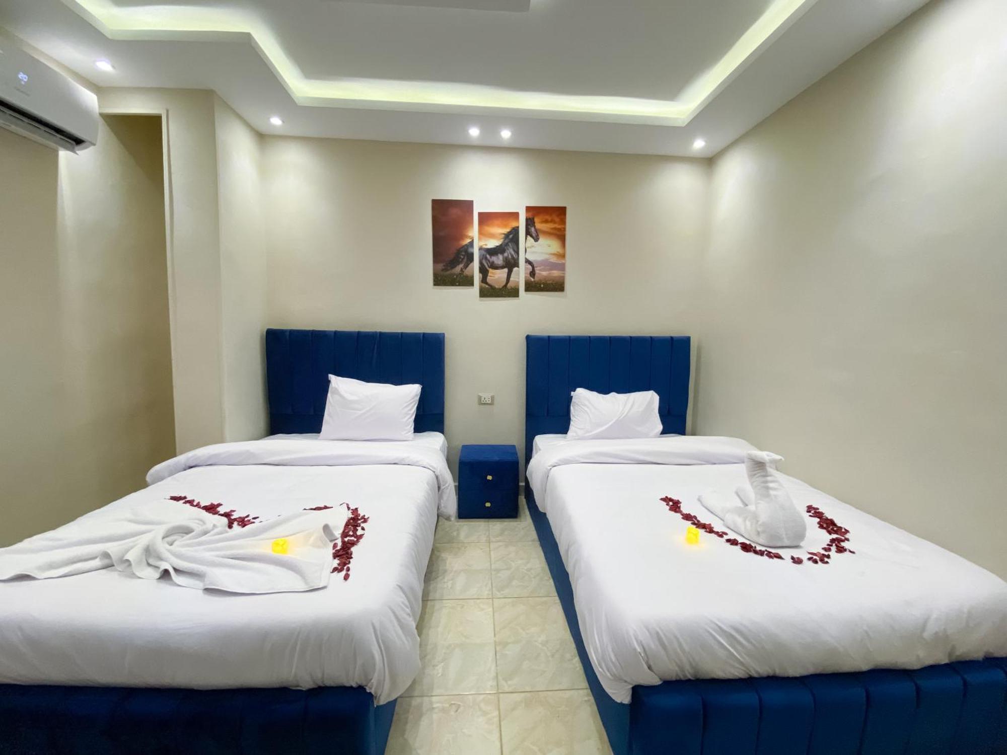 Young Pharaoh View Inn ไคโร ภายนอก รูปภาพ