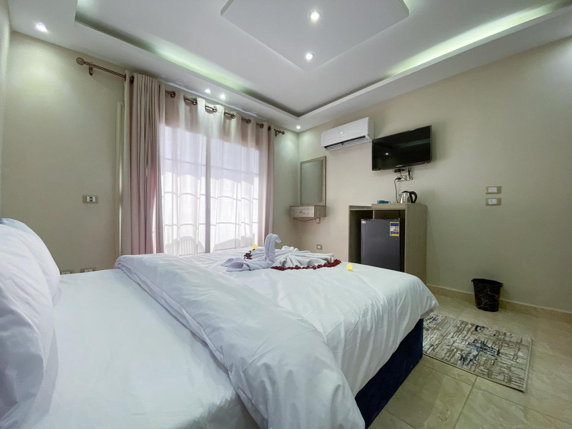 Young Pharaoh View Inn ไคโร ภายนอก รูปภาพ